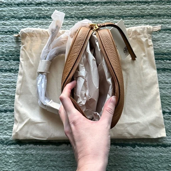 🆕 Tory Burch McGraw camera bag - Picture 10 of 12